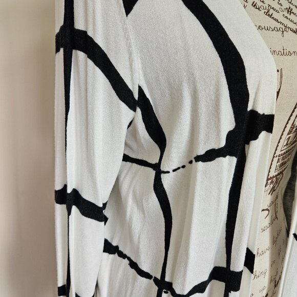 Window pane patterned open cardigan - Picture 2 of 8